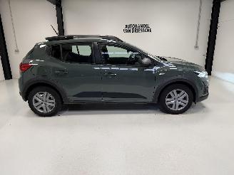 uszkodzony samochody osobowe Dacia Sandero STEPWAY 2023/2