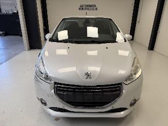 Peugeot 208 ALLURE picture 10