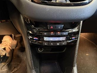 Peugeot 208 ALLURE picture 15