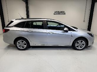 Voiture accidenté Opel Astra AUTOMAAT 2021/2