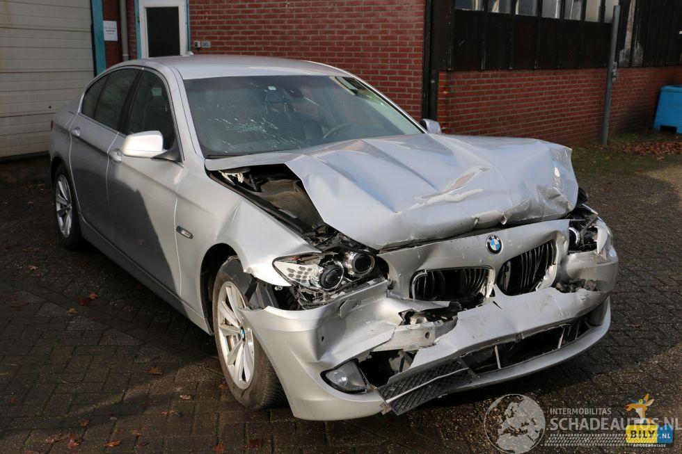 disassembly BMW 5-serie (F10) 520D 