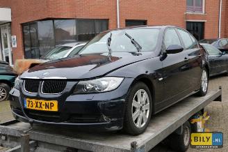 Salvage car BMW 3-serie E90 318D 2006/12