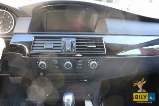 BMW 5-serie E60 545i picture 10