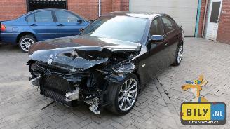 damaged passenger cars BMW 5-serie E60 525D 2005/11