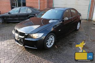 Vrakbiler auto BMW 3-serie E90 320i 2007/1