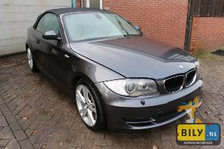 BMW 1-serie E88 120i picture 2