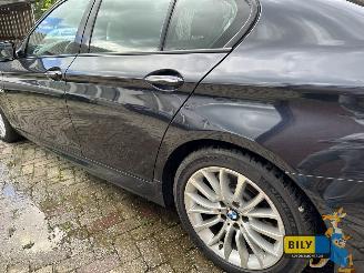 BMW  528I picture 8