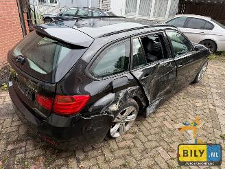 BMW 3-serie F31 320XD N47D20C Black sapphire metallic picture 3