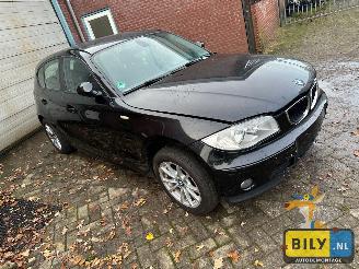 BMW 1-serie E87 116i N45 black-sapphire metallic (475) picture 2