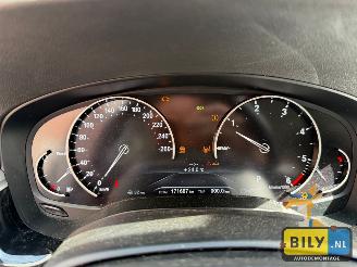 BMW 5-serie BMW G30 520D B47 black sapphire metallic picture 13