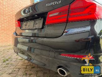 BMW 5-serie BMW G30 520D B47 black sapphire metallic picture 8
