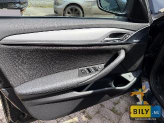 BMW 5-serie BMW G30 520D B47 black sapphire metallic picture 16