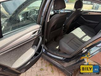 BMW 5-serie BMW G30 520D B47 black sapphire metallic picture 17