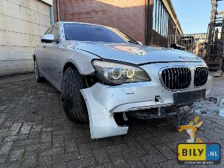 BMW 7-serie BMW F01 730D N57 titanzilver metallic picture 2