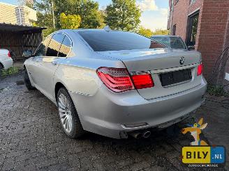 BMW 7-serie BMW F01 730D N57 titanzilver metallic picture 4
