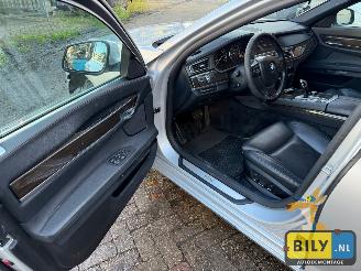 BMW 7-serie BMW F01 730D N57 titanzilver metallic picture 16