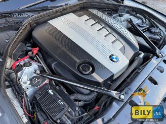 BMW 7-serie BMW F01 730D N57 titanzilver metallic picture 14