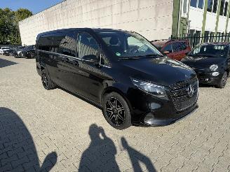 Mercedes V-klasse V300 extra lang 4-Matic Facelift picture 3