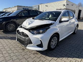 uszkodzony samochody osobowe Toyota Yaris 1.5 Hybrid 2025/3