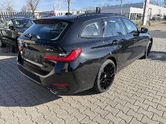 BMW 3-serie 318 d Touring picture 4