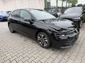 Volkswagen Golf 1.5 eTSI 110kw Energy picture 3