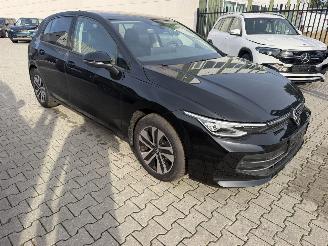 Volkswagen Golf 1.5 eTSI Energy picture 3