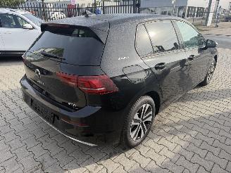 Volkswagen Golf 1.5 eTSI Energy picture 4