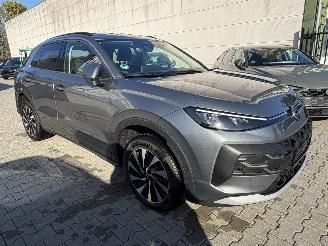 Volkswagen T-Roc 1.5 eTSI DSG 85 KW Life picture 3