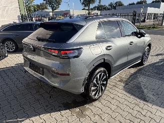 Volkswagen T-Roc 1.5 eTSI DSG 85 KW Life picture 4