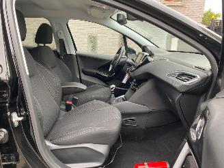 Peugeot 208 ALLURE picture 25