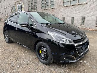 Peugeot 208 ALLURE picture 2