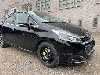 Peugeot 208 ALLURE picture 3