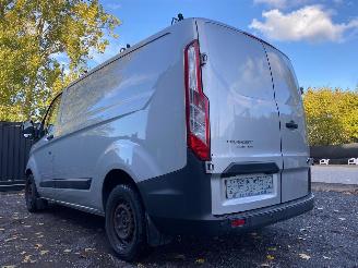 Ford Transit Custom 2.2TD picture 11