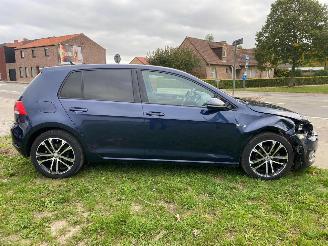 Damaged car Volkswagen Golf EDITION 2016/1