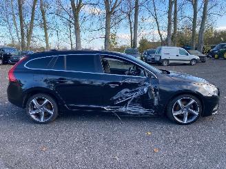 Schadeauto Volvo V-60 V 60 R-DESIGN 2012/9