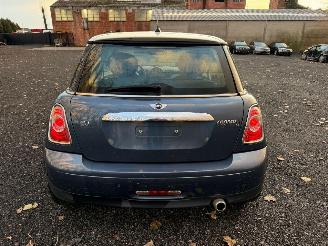 Mini Cooper D picture 14