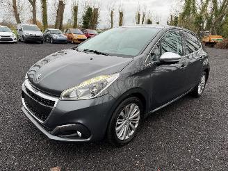 Peugeot 208 ALLURE picture 7