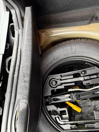 Peugeot 208 208 ALLURE picture 13