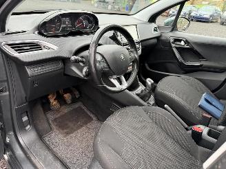 Peugeot 208 ALLURE picture 22