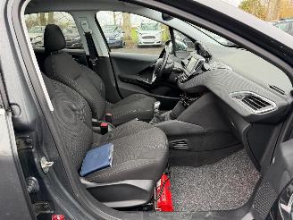 Peugeot 208 ALLURE picture 21