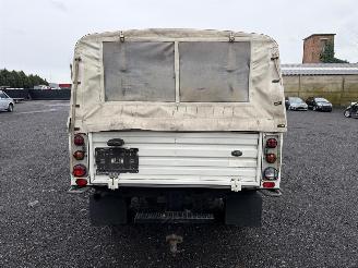 Land Rover Defender 2.5 D picture 13