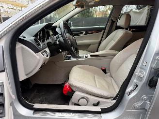 Mercedes C-klasse C180 picture 17