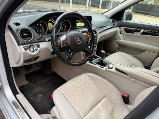 Mercedes C-klasse C180 picture 21