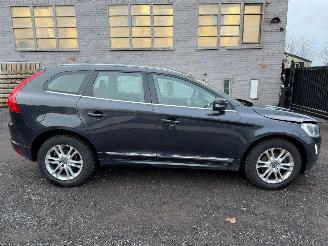 Schadeauto Volvo Xc-60 SUMMUM 2015/11