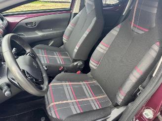 Peugeot 108 1.0 picture 22