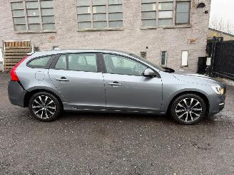 Schadeauto Volvo V-60 V 60 KINETIC 2018/1