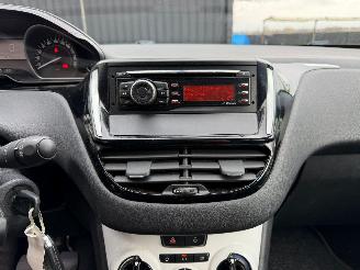 Peugeot 208 1.2 I picture 30