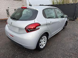 Peugeot 208 1.2 I picture 21