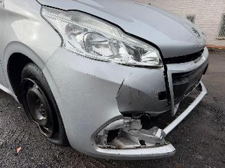 Peugeot 208 1.2 I picture 4