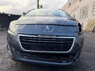 Peugeot 5008 ALLURE picture 6